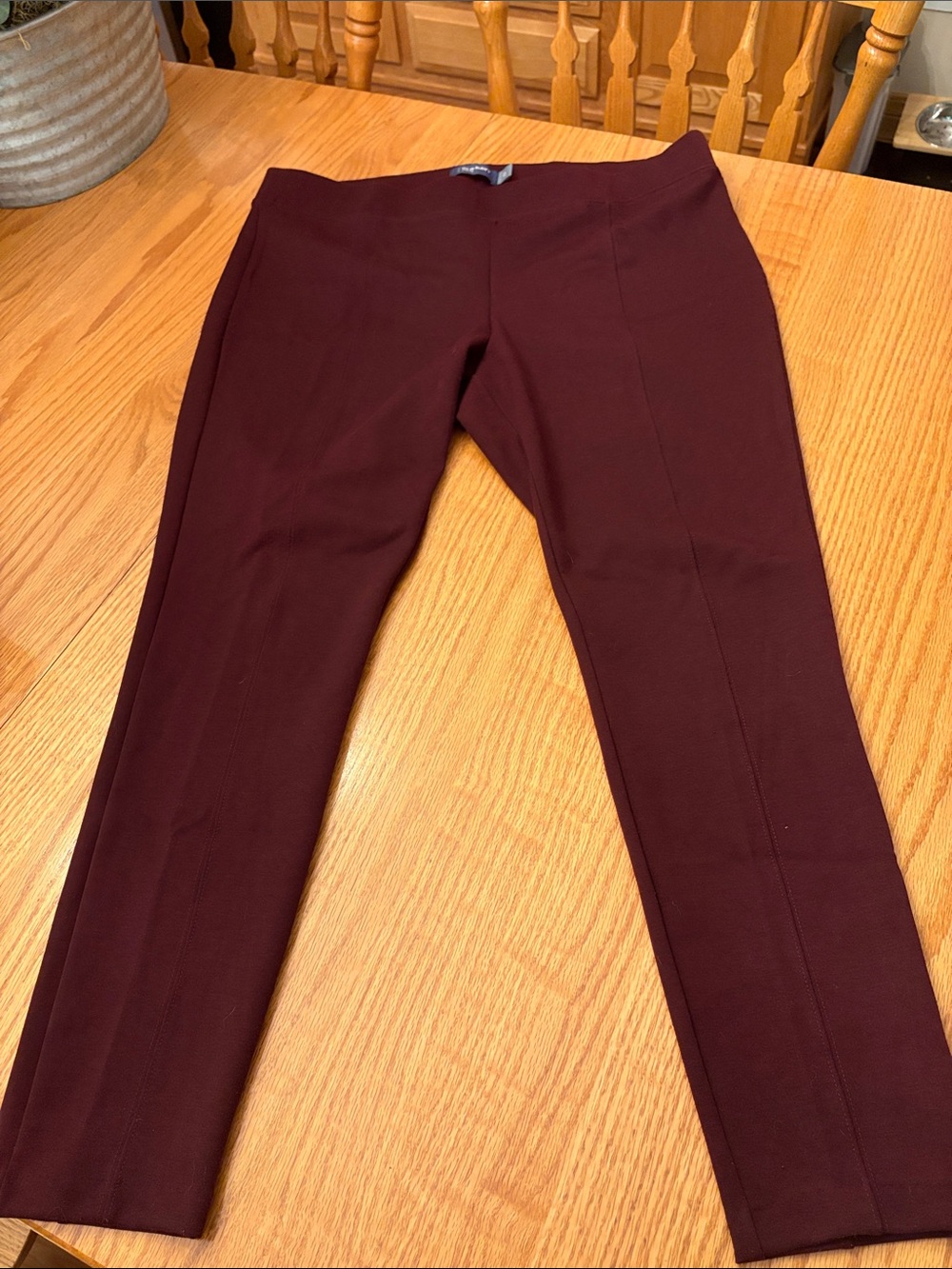 Old Navy Ponte Skinny Stevie-Style Pants in Wine